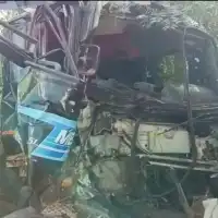 One injured as Hyundai Rhino crashes into stationary vehicle at Bibiani